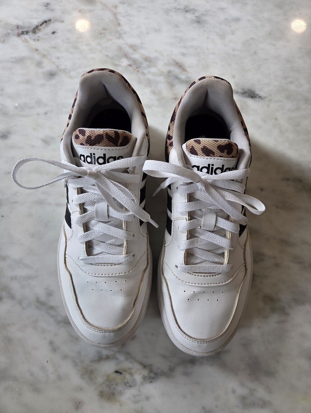GUC Womens 8.5 Adidas White Sneakers with Black Stripes and Leopard Accent